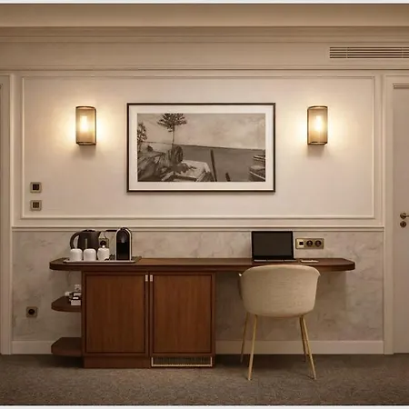Hotel Saint Cyr Etoile-2